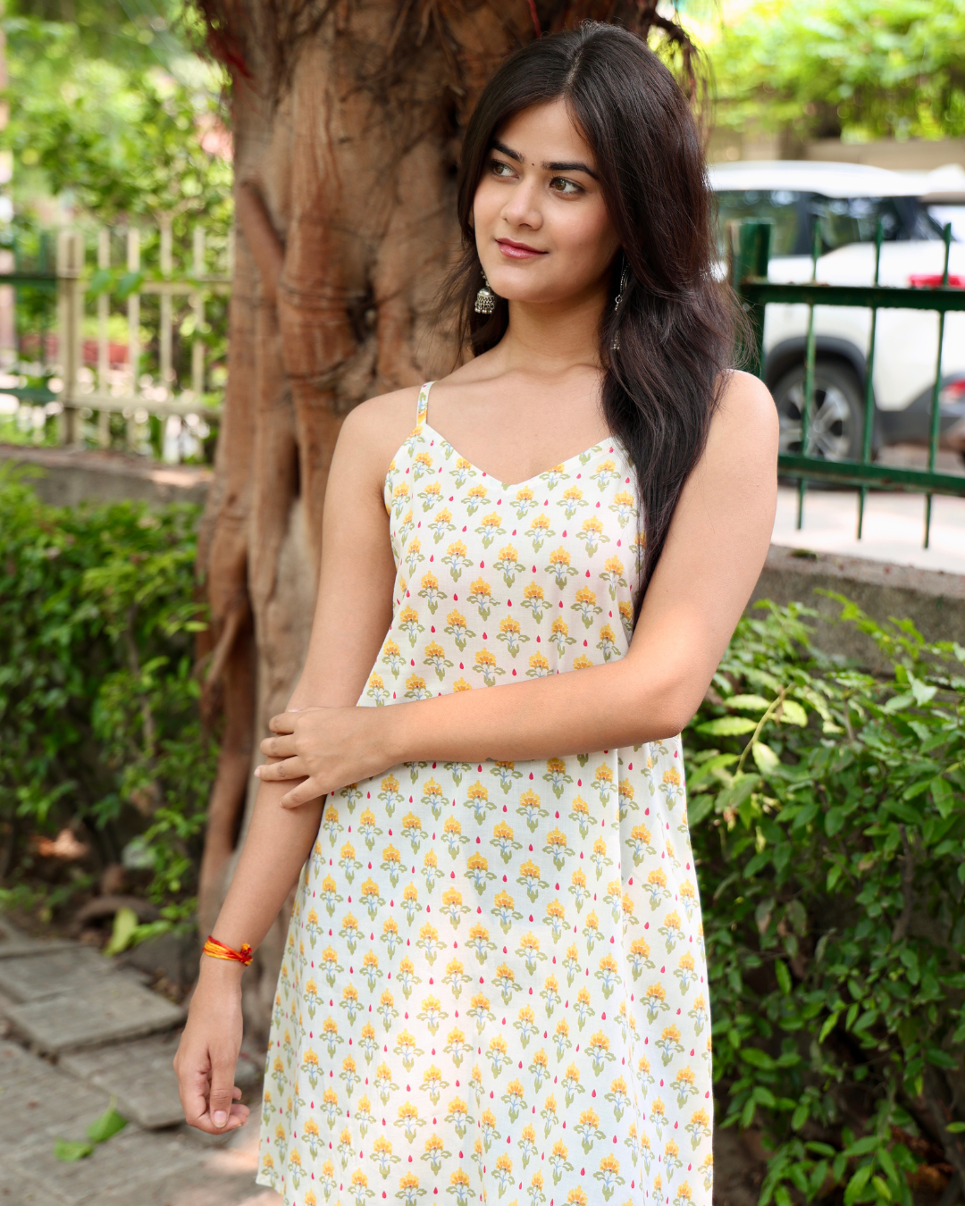 Suhara White Printed A-Line V Neck Short Cotton Kurti