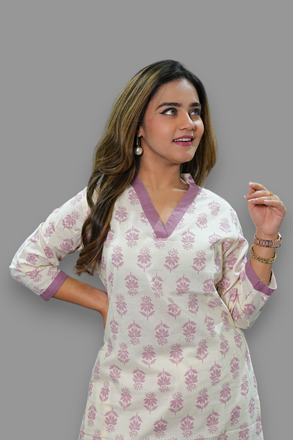 Off white v neck straight kurti with pockets